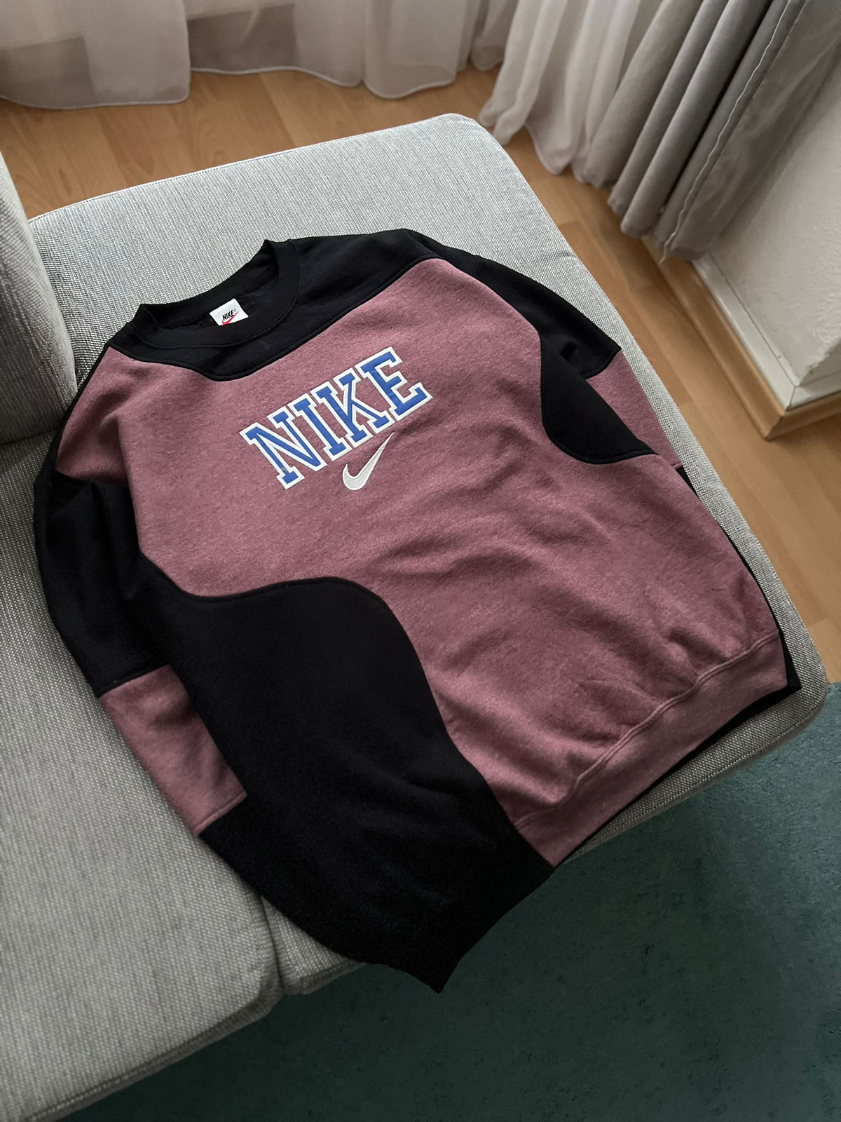 NIKE REWORK VINTAGE STYLE SWEATER A-GRADE