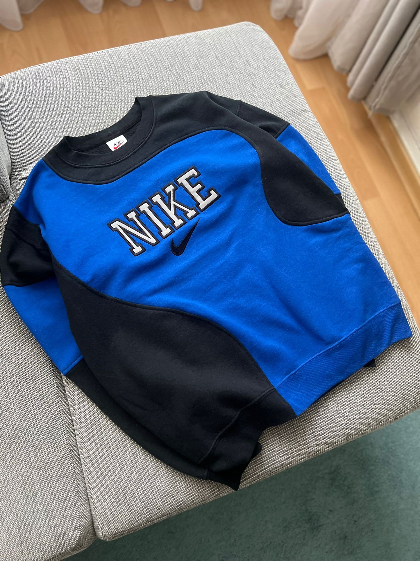 NIKE REWORK VINTAGE STYLE SWEATER A-GRADE
